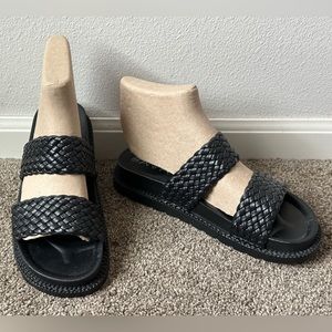 Anna open toe sandals. Size 9. Color black